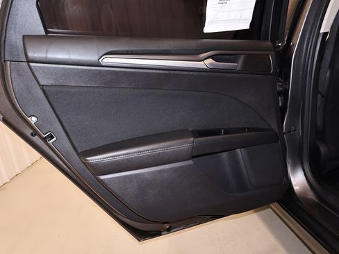 Used 2013 Ford Fusion SE FWD image 14