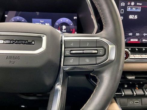 Used 2023 GMC Canyon Denali image 21