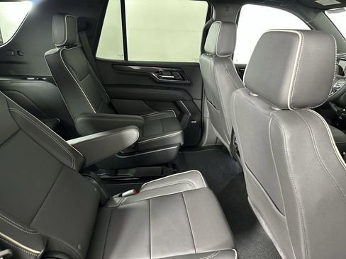 New 2026 GMC Yukon Elevation w/ LPO, Elevation Black Package AWD/4WD image 26