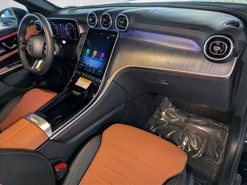 Certified 2025 Mercedes-Benz GLC 300 image 23