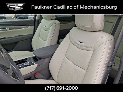 New 2026 Cadillac XT5 Premium Luxury AWD/4WD image 17