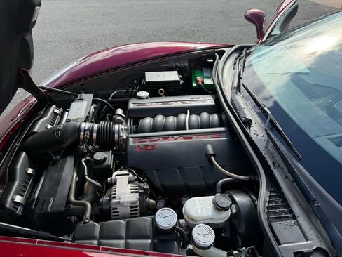 Used 2006 Chevrolet Corvette Coupe 2D w/ Preferred Equipment Group image 24