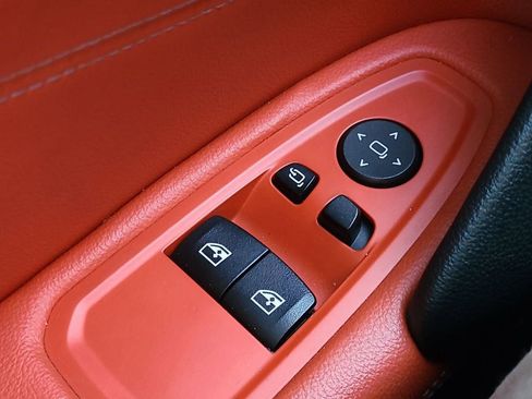 Used 2020 BMW Z4 M40i w/ Executive Package image 24