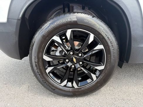 Used 2023 Chevrolet TrailBlazer LT FWD image 13