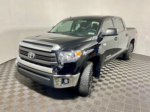 Used 2015 Toyota Tundra SR5 w/ TRD Off Road Package AWD/4WD image 10