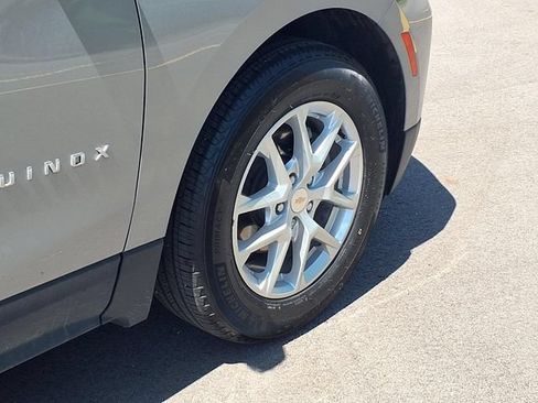 Used 2023 Chevrolet Equinox LS w/ LS Convenience Package FWD image 23