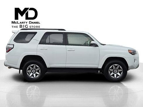 Used 2024 Toyota 4Runner TRD Off-Road Premium image 6
