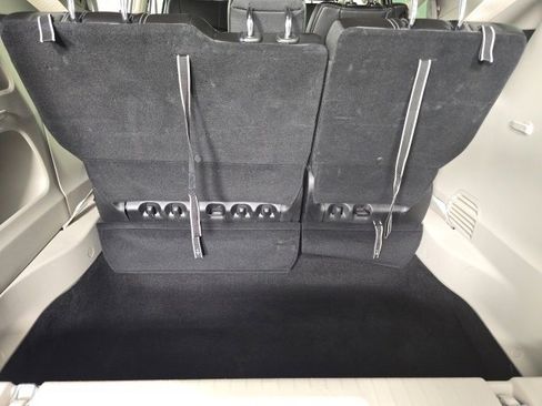 Used 2024 Chrysler Pacifica Touring-L image 26