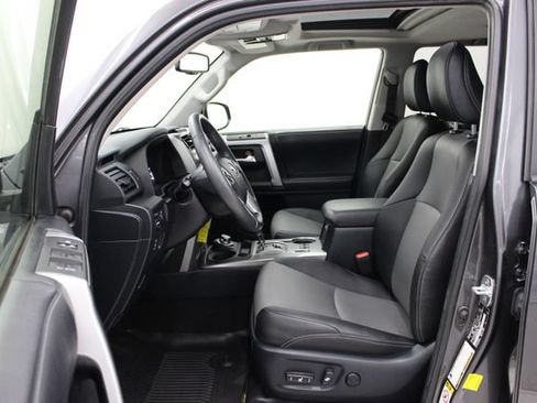 Used 2019 Toyota 4Runner SR5 Premium AWD/4WD image 9