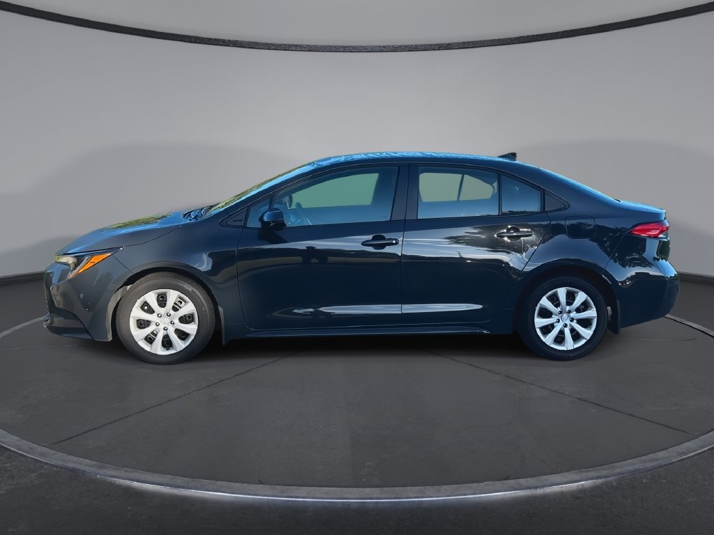 Used 2026 Toyota Corolla LE FWD image 5