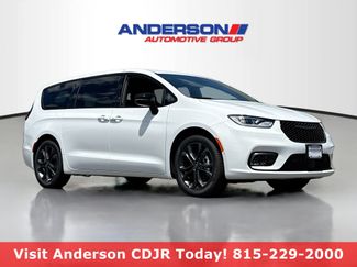 New 2026 Chrysler Pacifica Select FWD video 1
