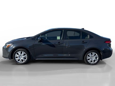 Used 2024 Toyota Corolla LE image 2
