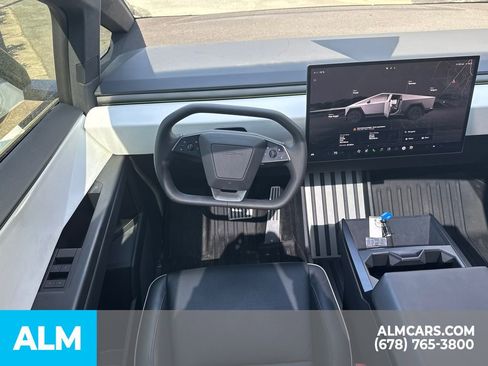 Used 2024 Tesla Cybertruck AWD Crew Cab image 28