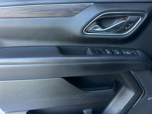 Used 2021 Chevrolet Suburban LT w/ Rear Media and Nav Package image 11