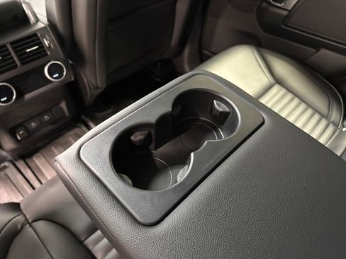 Used 2026 Land Rover Discovery S image 26