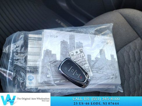Used 2019 Chevrolet Equinox LT AWD/4WD image 25