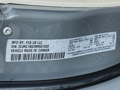 Used 2021 Chrysler Pacifica Touring-L image 38