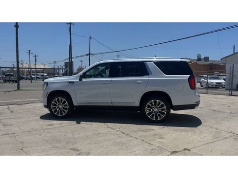 New 2026 GMC Yukon Denali w/ Denali Reserve Package AWD/4WD image 8