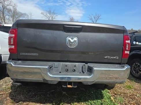 Used 2024 RAM 3500 Big Horn w/ Bed Utility Group AWD/4WD image 4