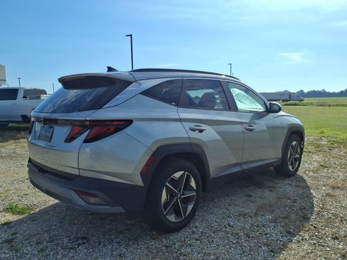 Used 2025 Hyundai Tucson SEL FWD image 5