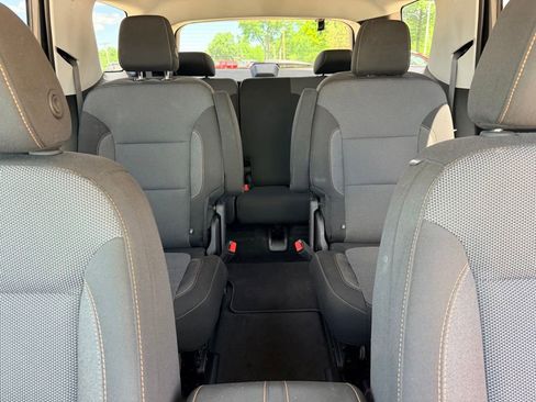 Used 2018 Chevrolet Traverse LT FWD image 24