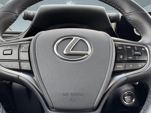 Used 2025 Lexus ES 350 w/ Premium Package FWD image 13