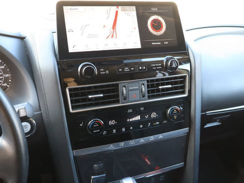 Used 2024 Nissan Armada SV RWD image 7