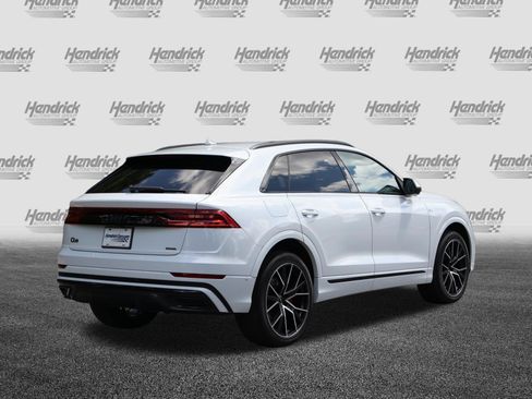 Used 2022 Audi Q8 Premium Plus AWD/4WD image 9