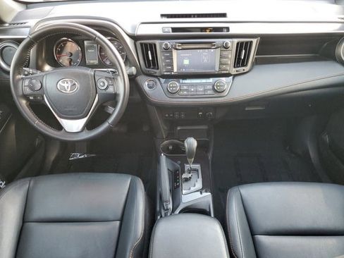 Used 2016 Toyota RAV4 SE image 7