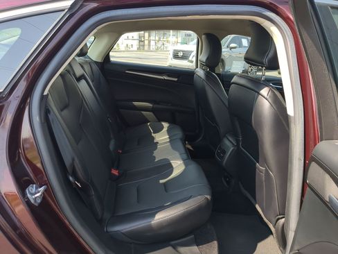 Used 2017 Ford Fusion Energi Titanium FWD image 25