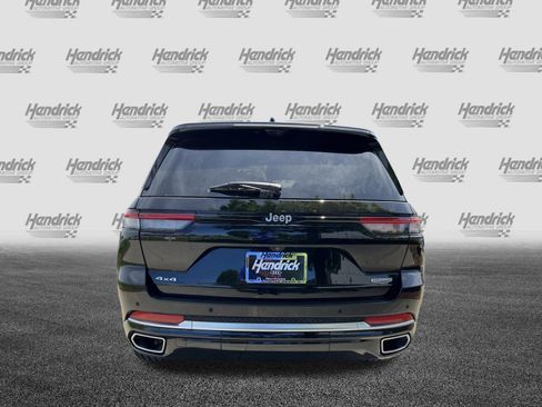 Used 2023 Jeep Grand Cherokee Summit AWD/4WD image 8