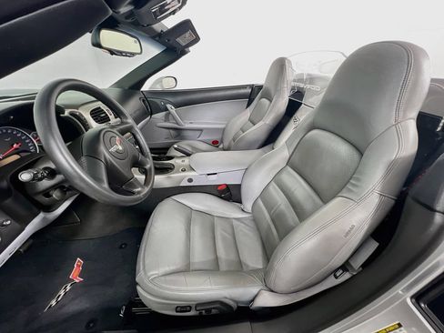 Used 2005 Chevrolet Corvette Convertible w/ Preferred Equipment Group RWD image 20
