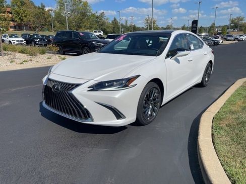 New 2025 Lexus ES 350 Ultra Luxury image 7