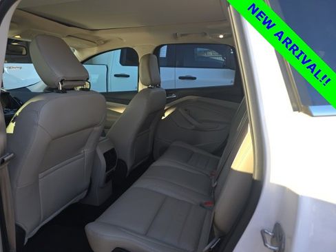 Used 2018 Ford Escape Titanium w/ Ford Safe & Smart Package image 5