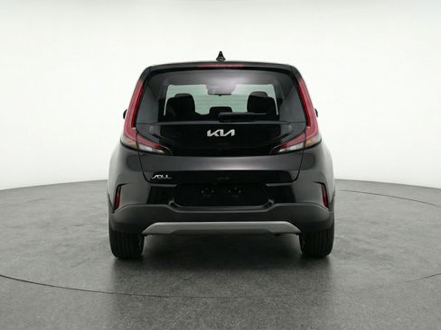 Used 2025 Kia Soul LX w/ LX Technology Package image 7