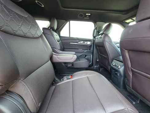 Used 2025 Ford Explorer Platinum w/ Ultimate Package RWD image 16