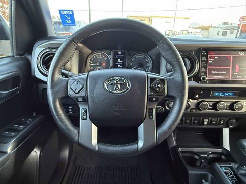 Used 2021 Toyota Tacoma TRD Off-Road image 15