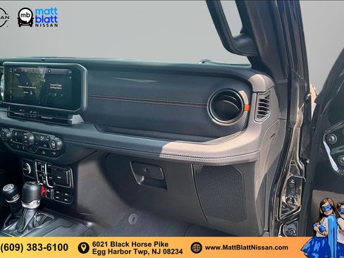 Used 2026 Jeep Gladiator Mojave AWD/4WD image 14