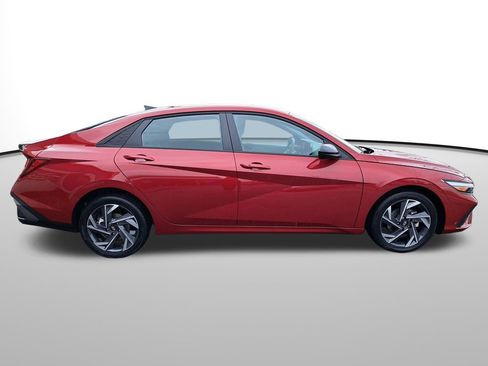 New 2025 Hyundai Elantra Sport image 4