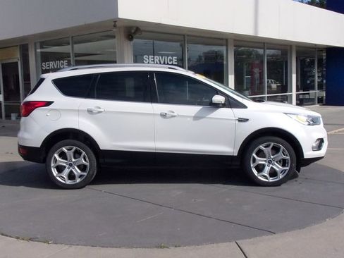 Used 2019 Ford Escape Titanium AWD/4WD image 10