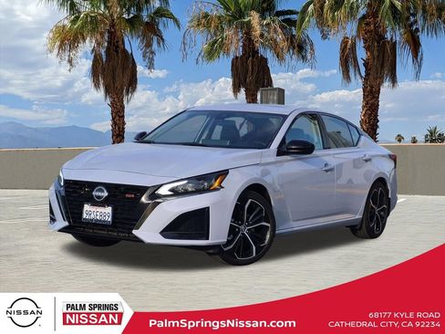 Used 2025 Nissan Altima 2.5 SR w/ SR Premium Package FWD image 1