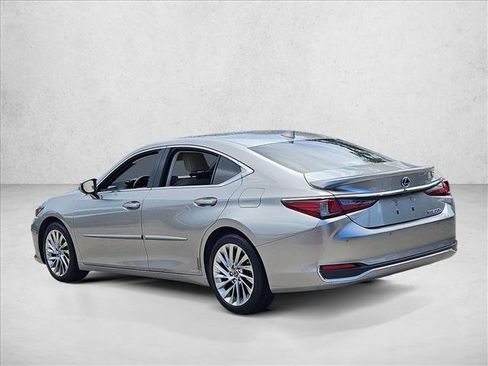 Used 2019 Lexus ES 300h w/ Accessory Package 2 FWD image 7