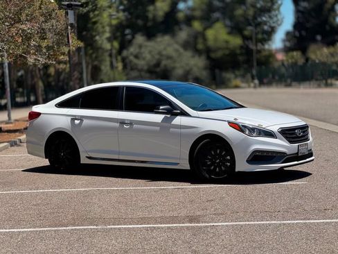 Used 2017 Hyundai Sonata Sport w/ Value Edition Package 02 FWD image 3
