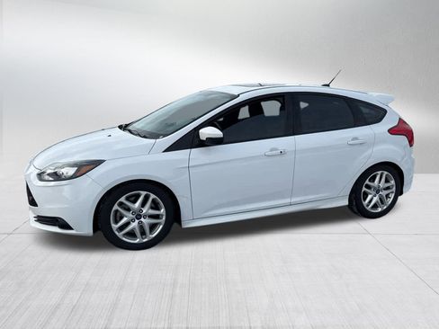 Used 2014 Ford Focus ST w/ Equipment Group 202A image 11