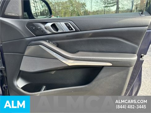 Used 2020 BMW X5 M50i w/ Executive Package image 18