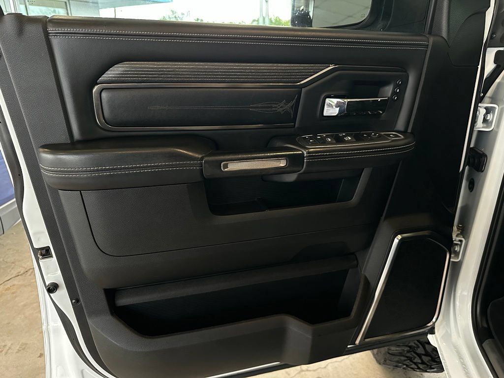 Used 2022 RAM 2500 Limited w/ Night Edition AWD/4WD image 11