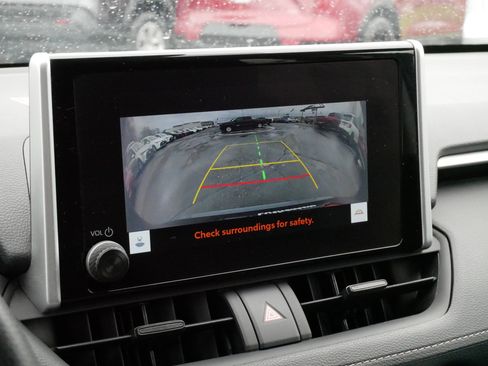 Certified 2024 Toyota RAV4 LE AWD/4WD image 29