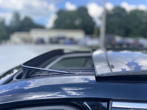 Used 2018 Kia Stinger Premium RWD image 13