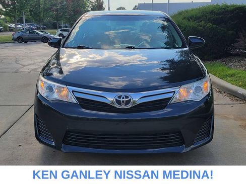 Used 2014 Toyota Camry LE FWD image 8