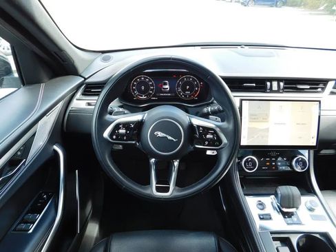 Used 2025 Jaguar F-PACE R-Dynamic S AWD/4WD image 12